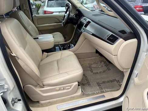 Used 2008 Cadillac Escalade AWD image 14