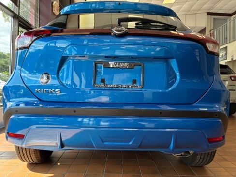Used 2025 Nissan Kicks Play S w/ Interior Electronics Package FWD image 11