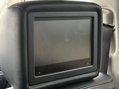 Used 2019 Nissan Armada Platinum w/ Interior Lighting Package RWD image 27