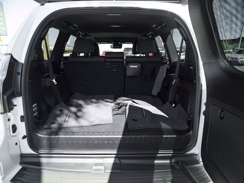 Used 2023 Lexus GX 460 Premium w/ Premium Plus Package AWD/4WD image 9