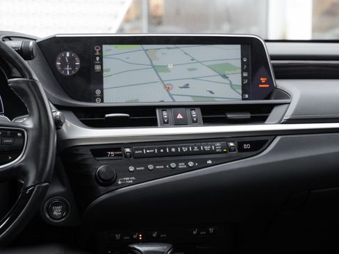 Used 2019 Lexus ES 350 Ultra Luxury image 13