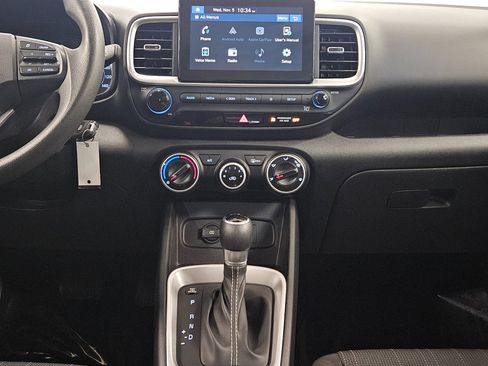 Used 2021 Hyundai Venue SE image 28