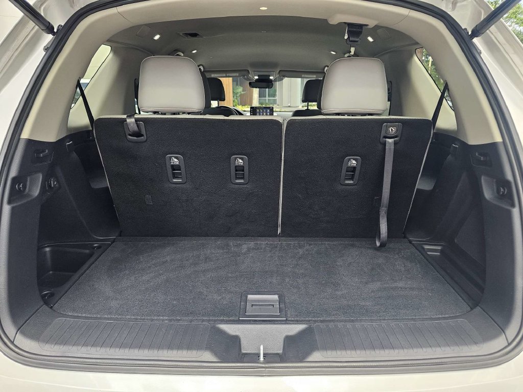 Used 2025 Honda Pilot EX-L image 11