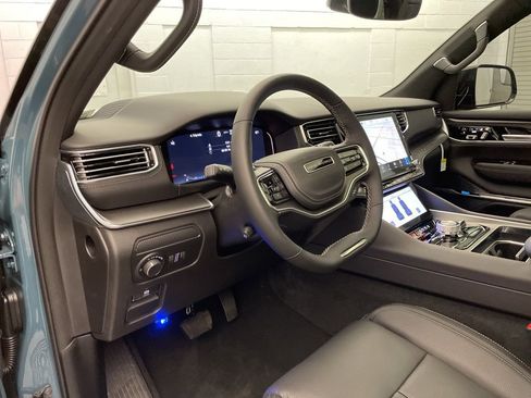 New 2026 Jeep Grand Wagoneer Summit AWD/4WD image 20