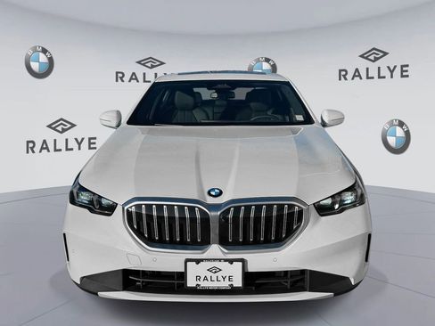 Certified 2026 BMW 530i xDrive 530i xDrive w/ Premium Package image 2