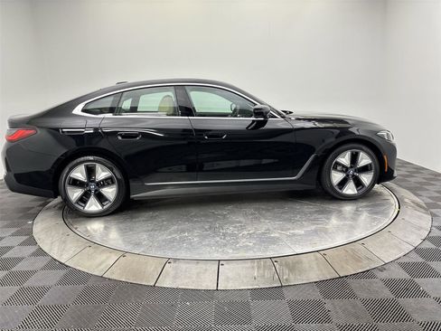 Used 2025 BMW i4 xDrive40i w/ Parking Assistance Package image 17