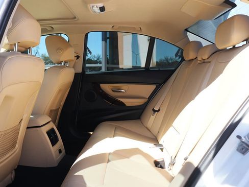 Used 2017 BMW 320i Sedan image 30