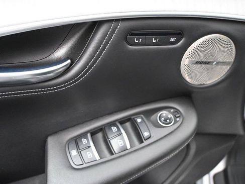 Used 2019 INFINITI QX50 Essential w/ Sensory Package AWD/4WD image 9