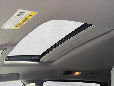 Used 2024 Honda Odyssey EX-L image 9