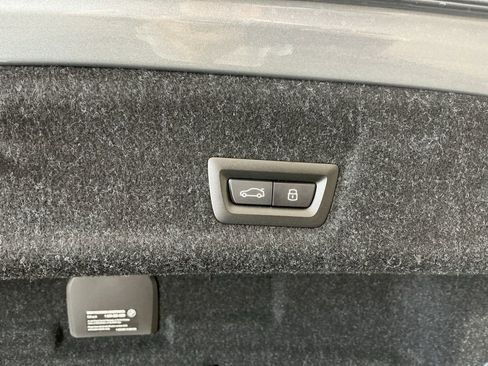 New 2026 BMW 330i Sedan w/ M Sport Package image 30