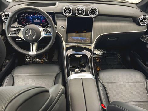 Used 2026 Mercedes-Benz GLC 300 4MATIC image 19