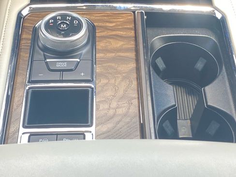 Used 2021 Ford Expedition Platinum RWD image 9