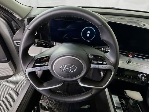 Certified 2023 Hyundai Elantra Limited image 23