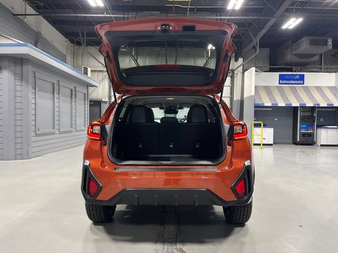Certified 2024 Subaru Crosstrek 2.5i Limited w/ Crosstrek Mirror Package AWD/4WD image 11