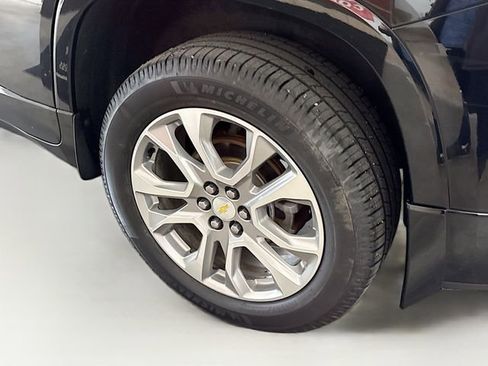 Used 2020 Chevrolet Traverse Premier AWD/4WD image 31