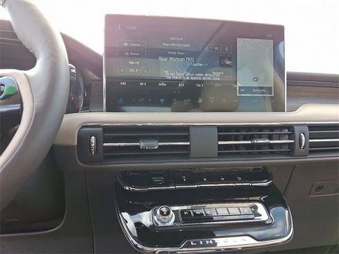 New 2024 Lincoln Corsair Reserve w/ Equipment Group 201A image 8