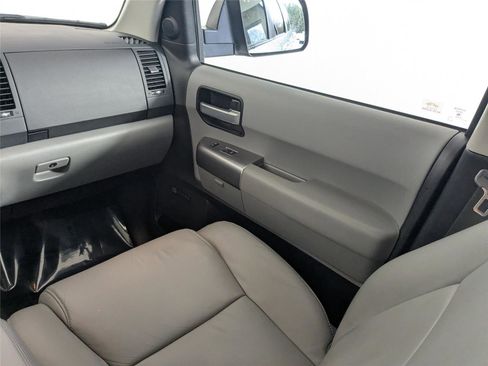 Certified 2020 Toyota Sequoia Limited image 37