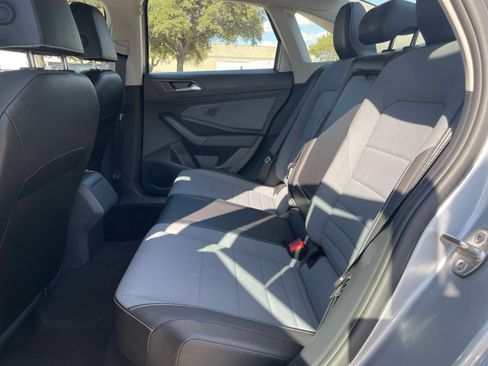 Used 2025 Volkswagen Jetta SE image 25