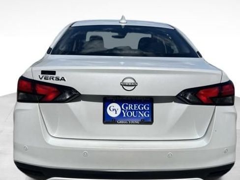 Used 2025 Nissan Versa SV w/ Trunk Package FWD image 5