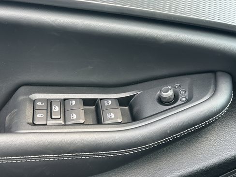 New 2026 Jeep Grand Cherokee Laredo AWD/4WD image 12