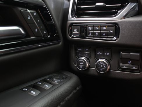 Used 2025 GMC Yukon Denali w/ Denali Reserve Package AWD/4WD image 85