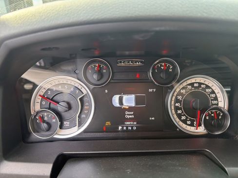 Used 2018 RAM 1500 Big Horn AWD/4WD image 7