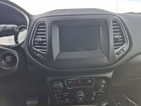Used 2019 Jeep Compass Latitude w/ Popular Equipment Group image 9