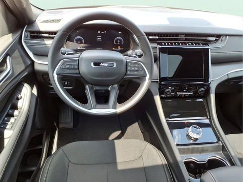 New 2026 Jeep Grand Cherokee Laredo X AWD/4WD image 13