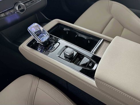 New 2026 Volvo XC90 T8 Plus image 15