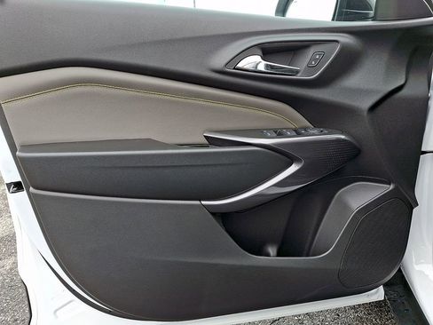 New 2026 Chevrolet Trax ACTIV w/ Driver Confidence Package FWD image 8
