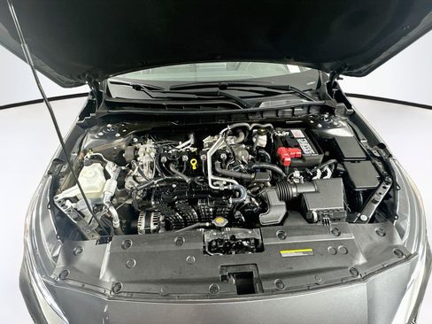 Used 2024 Nissan Altima 2.5 S FWD image 31