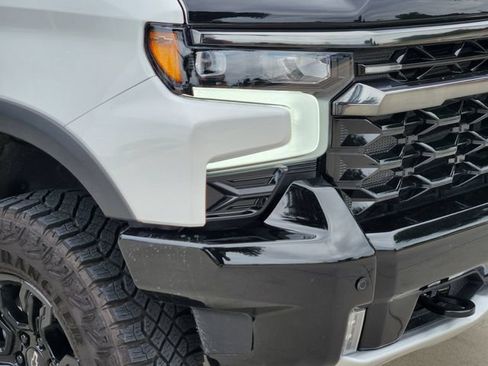 Used 2026 Chevrolet Silverado 1500 ZR2 w/ Dark Appearance Package AWD/4WD image 8