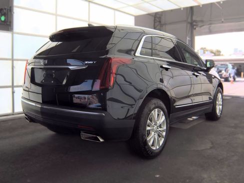 Used 2022 Cadillac XT5 Luxury FWD image 2