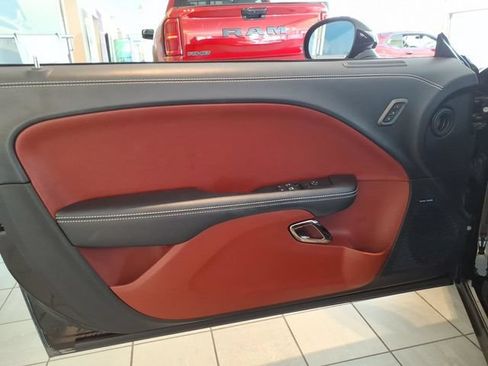 Used 2023 Dodge Challenger SRT Hellcat RWD image 10