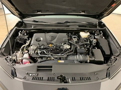 Used 2025 Toyota Camry LE image 40