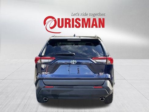 Used 2022 Toyota RAV4 XLE image 3