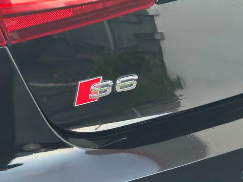 Used 2017 Audi S6 Premium Plus w/ Driver Assistance Package image 21
