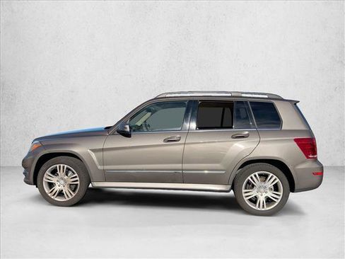 Used 2013 Mercedes-Benz GLK 350 4MATIC image 9
