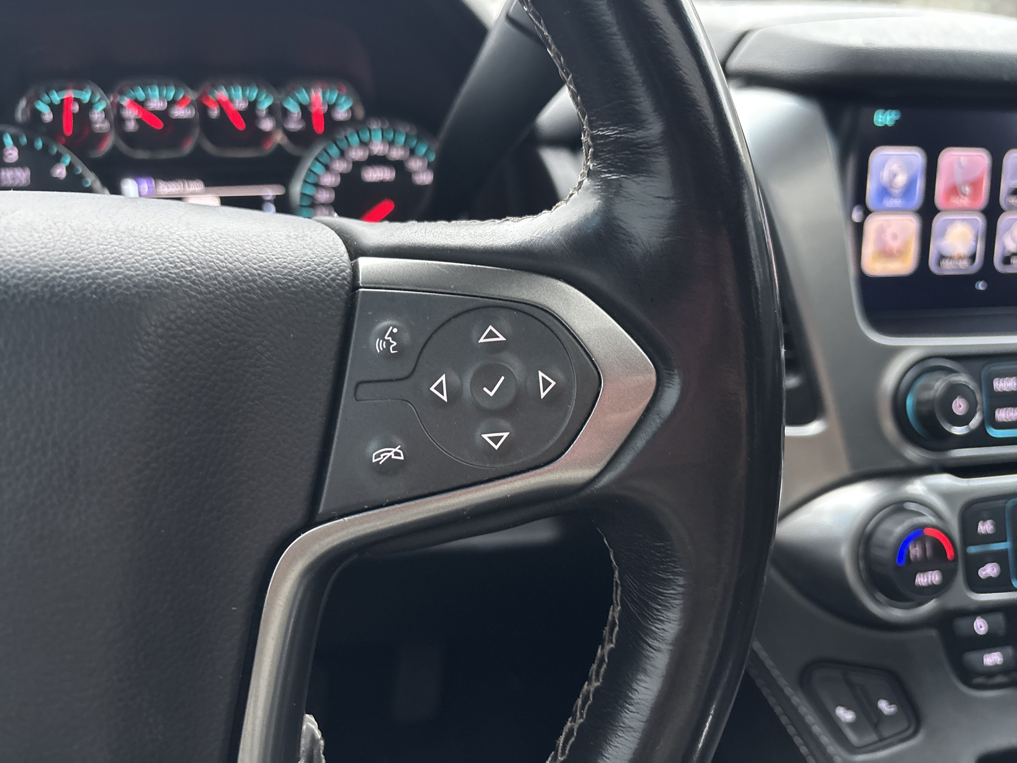 Used 2018 Chevrolet Tahoe LT AWD/4WD image 31