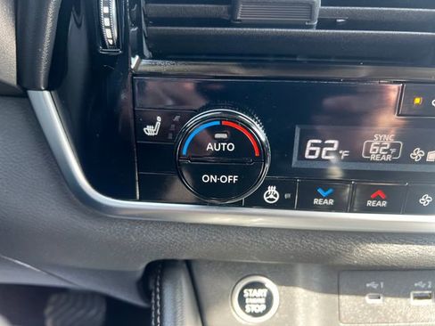 Used 2023 Nissan Rogue Platinum w/ Platinum Premium Package AWD/4WD image 28