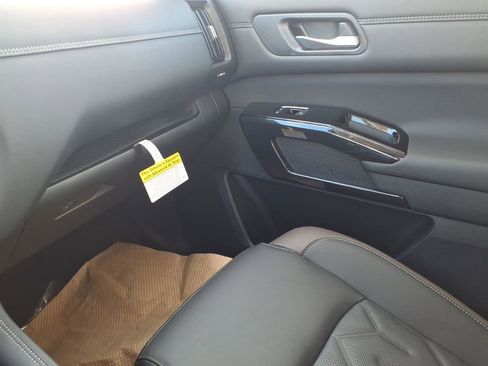 New 2026 Nissan Pathfinder Platinum image 23