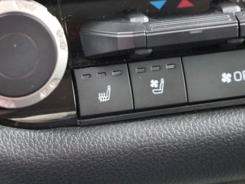 Used 2024 Toyota Tundra Limited w/ TRD Off-Road Package AWD/4WD image 25
