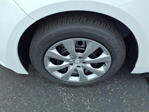 Used 2026 Toyota Corolla LE FWD image 4