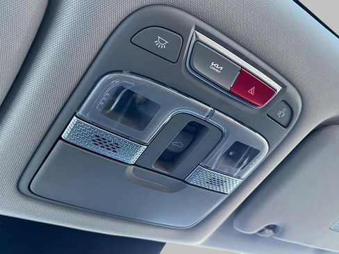 Used 2025 Kia Telluride S image 30