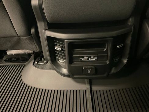 Used 2025 RAM 1500 Big Horn AWD/4WD image 39