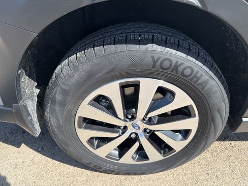 Certified 2025 Subaru Outback Premium w/ Popular Package #1A AWD/4WD image 8
