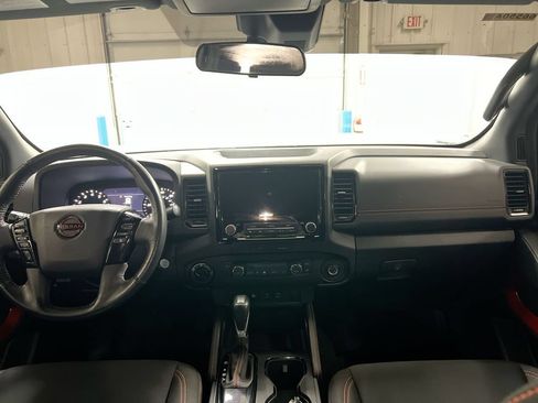 Used 2022 Nissan Frontier PRO-4X w/ Technology Package AWD/4WD image 10