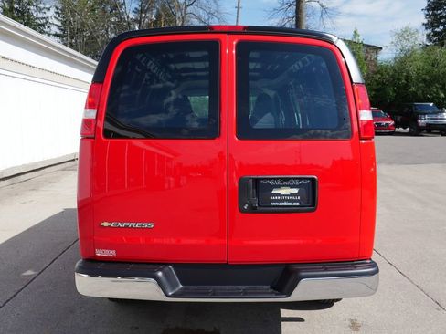 New 2026 Chevrolet Express 3500 RWD image 6