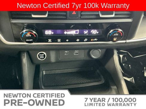 Used 2023 Nissan Rogue SV FWD image 24