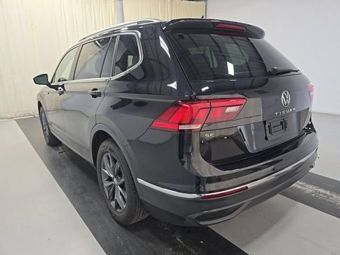 Used 2023 Volkswagen Tiguan SE FWD image 4